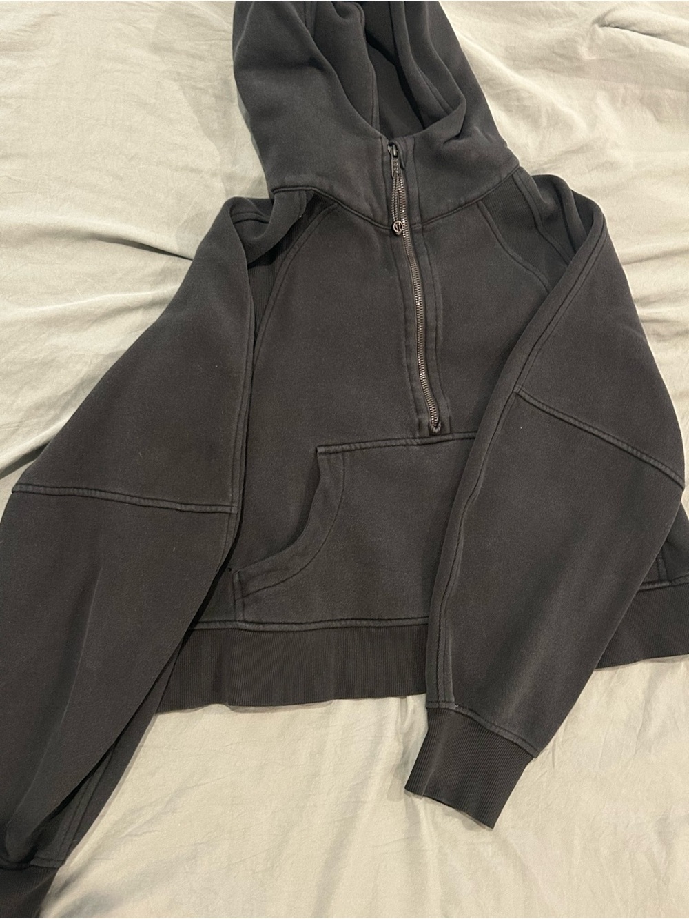 Lululemon Cropped Hooded Scuba Half Zip